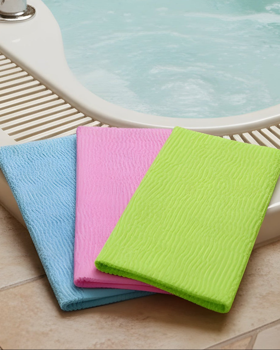 Exfoliating washcloth body scrubber for shower