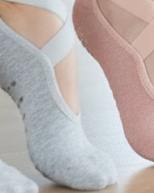women’s yoga pilates ballet socks with cross straps